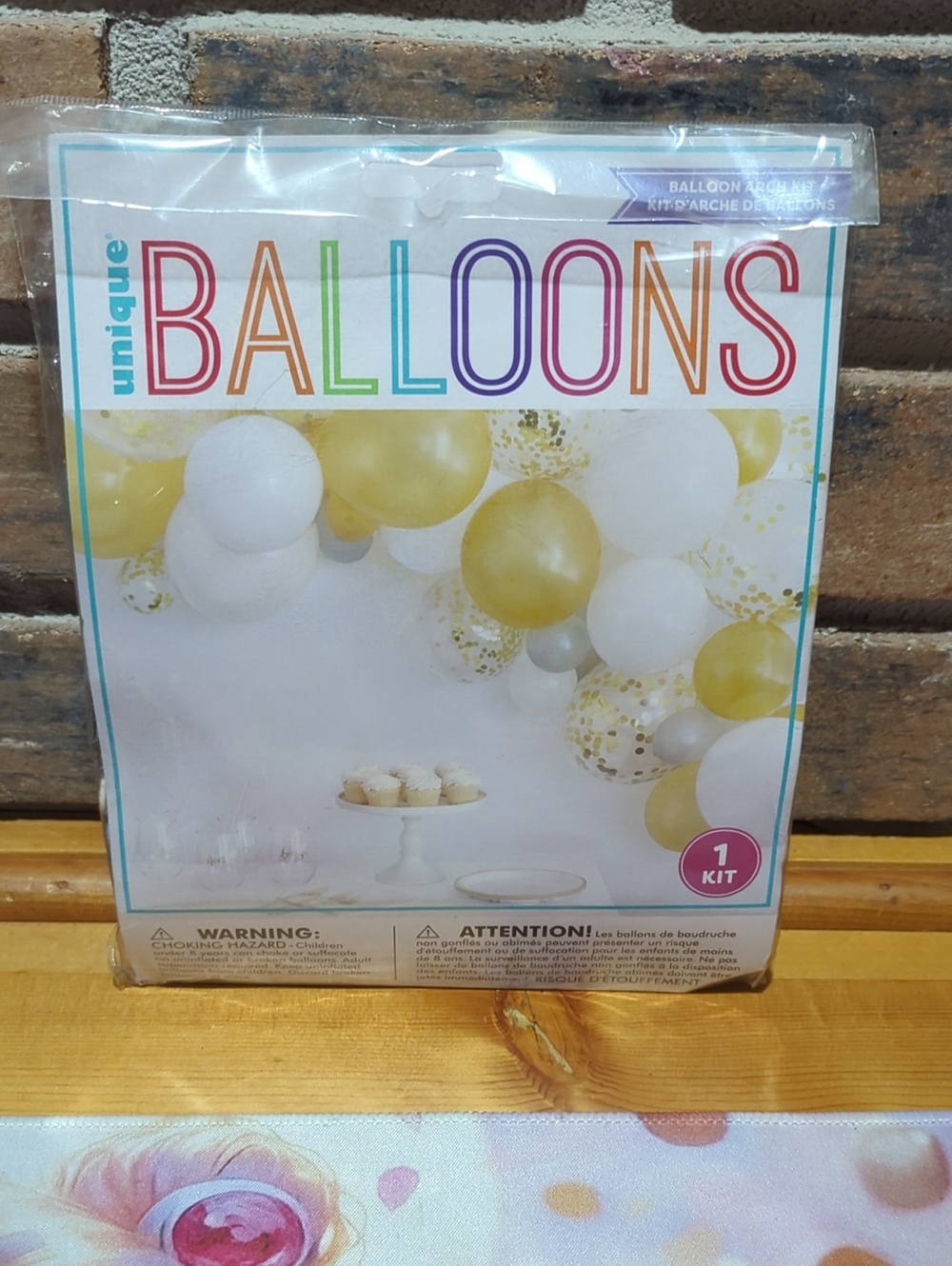 πβ¨ Gold & White Balloon Confetti Arch Kit β Elegant Party Decor Set β¨π - Picture 10 of 10